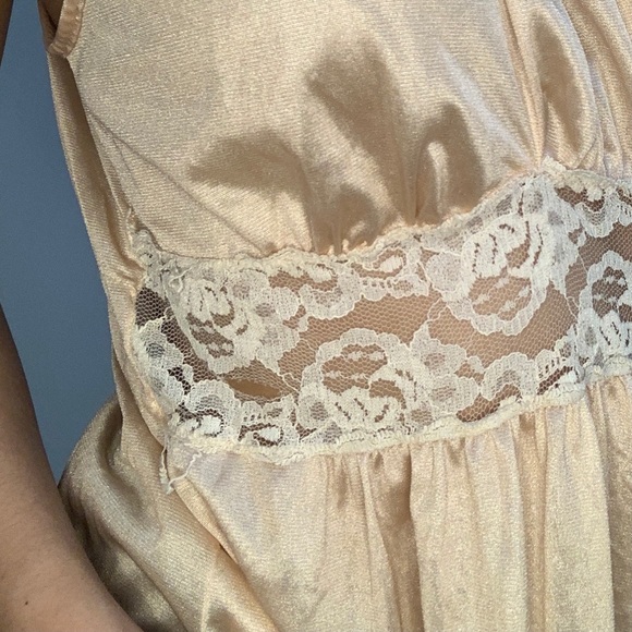 Vintage Night Gown - Picture 6 of 7